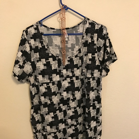 LuLaRoe classic T size 2XL - Picture 3 of 6